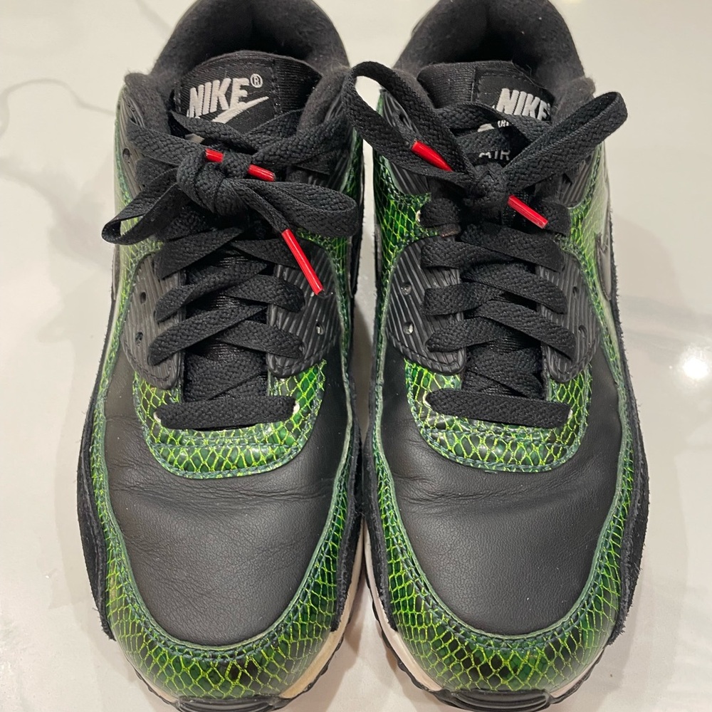 Nike Air Max 90
Green Python leather and suede size 6 - Picture 3 of 7